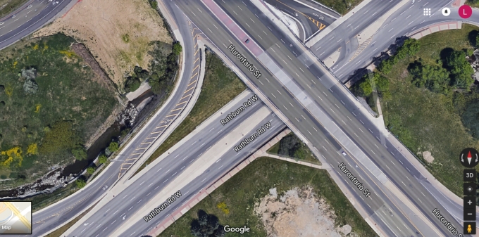 The scene was located in the northbound lanes of Hurontario Street, on the overpass bridge to Rathburn Road, in the City of Mississauga, where a group of motor vehicles involved in a collision was located.