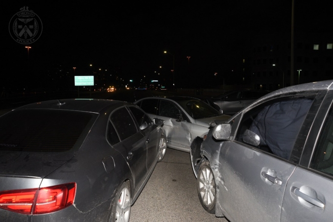 The scene was located in the northbound lanes of Hurontario Street, on the overpass bridge to Rathburn Road, in the City of Mississauga, where a group of motor vehicles involved in a collision was located.