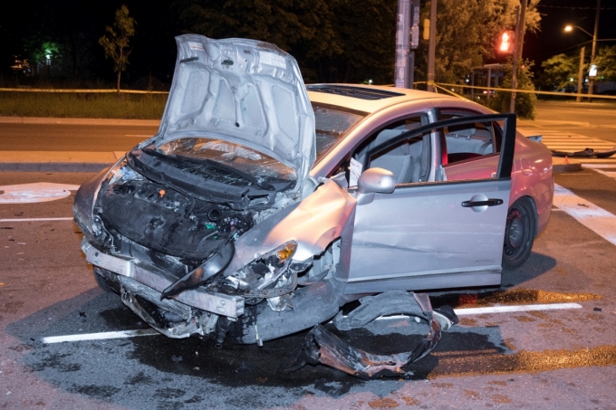 Figure 1- La Honda Civic avec d’importants dommages à l’avant.