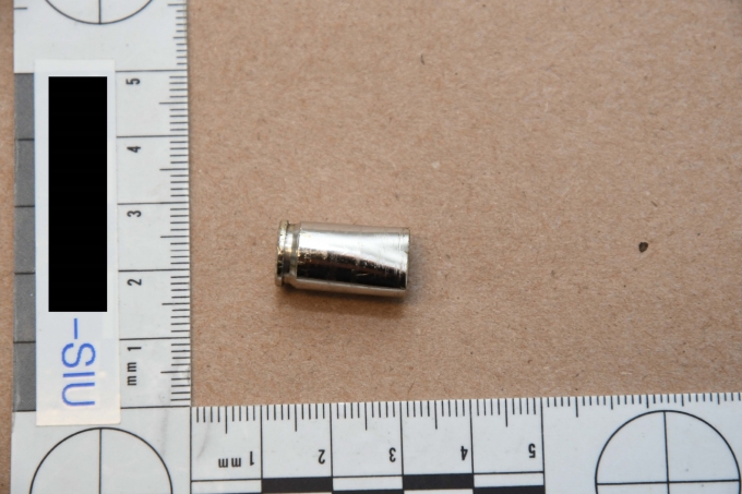 Figure 2 : Une vue de l’une des douilles trouvées sur les lieux de l’incident.