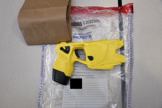 Figure 3 - Arme à impulsions d’un agent témoin