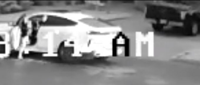 Figure 19 - Saisie d'&eacute;cran de la vid&eacute;o - Le plaignant n&deg; 1 se rend.