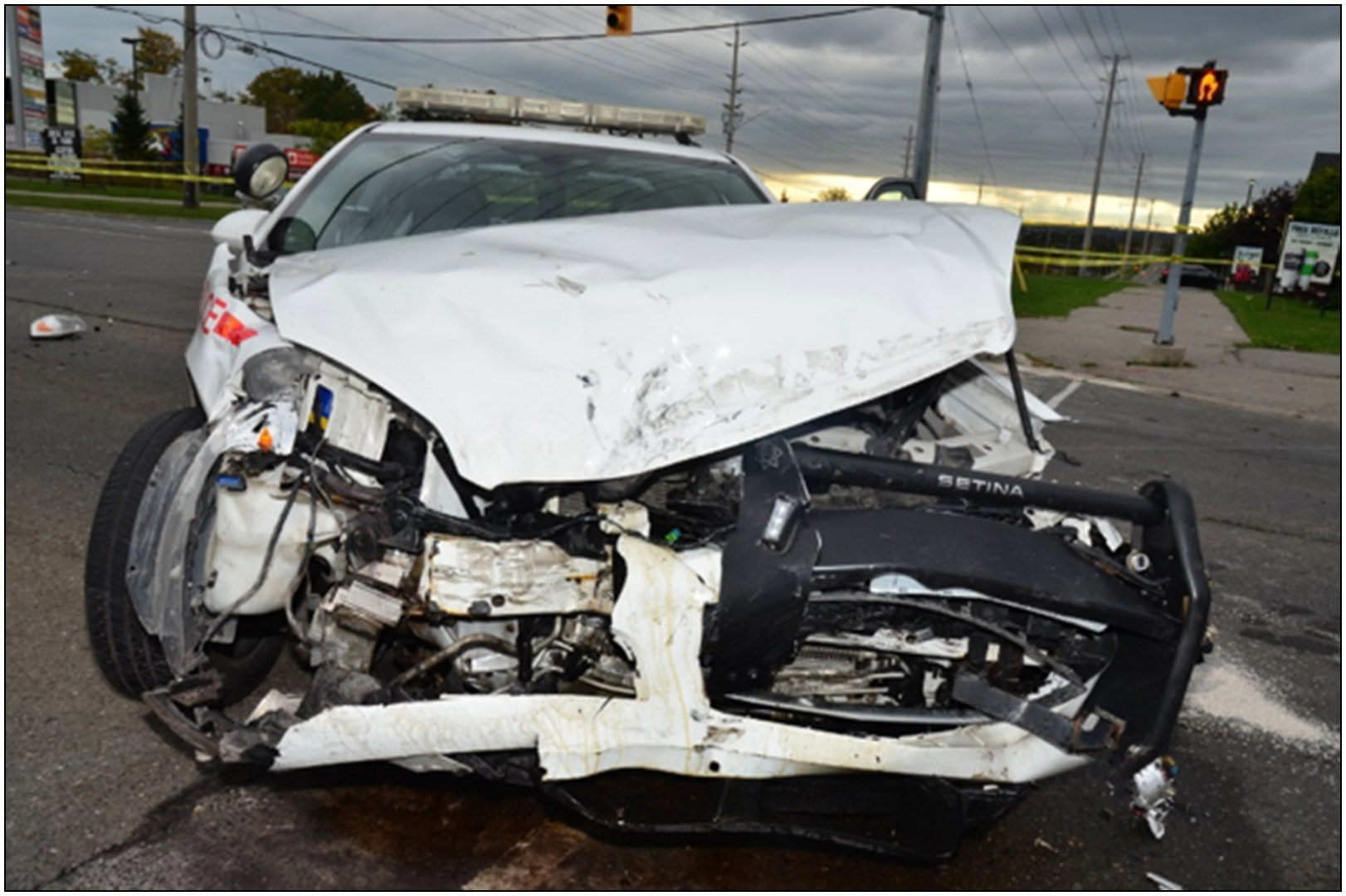 La voiture de patrouille.