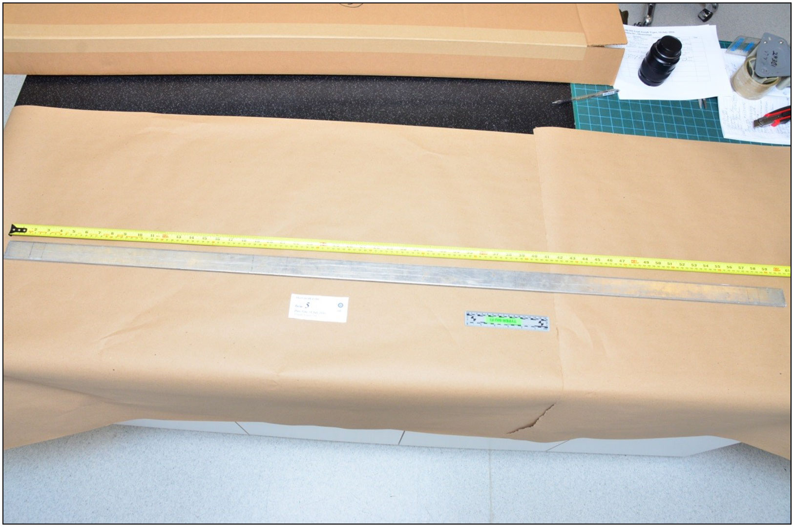 photographie de la barre en aluminium saisie dans la résidence