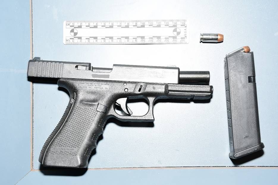 Figure 1 – The SO’s firearm and magazine